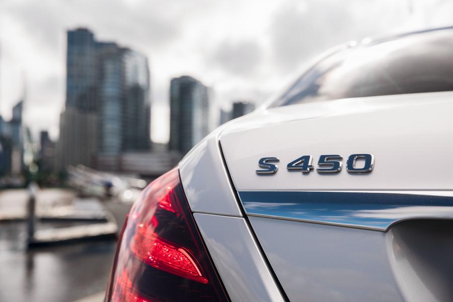 Логотип Mercedes-Benz S450 Lang (V222) 2017 года  (AU) (фото 29 из 55)